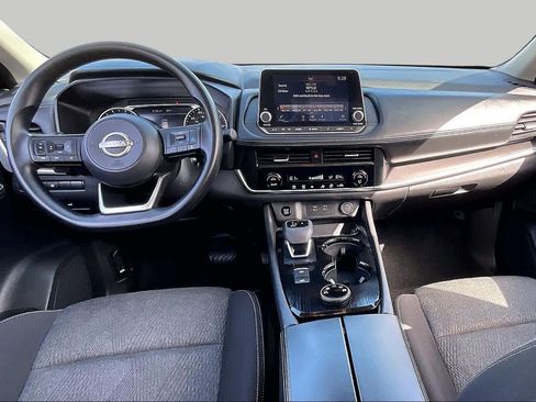 Used 2024 Nissan Rogue SV AWD/4WD image 16