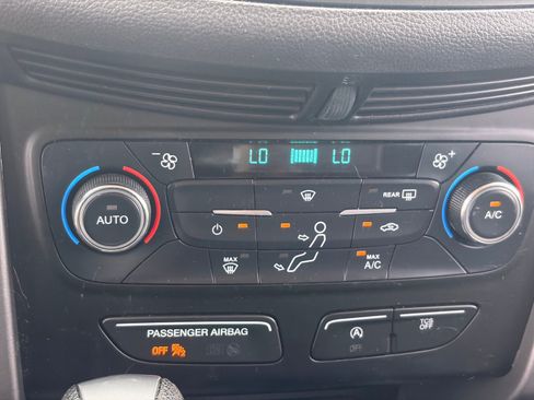 Used 2017 Ford Escape SE FWD image 24