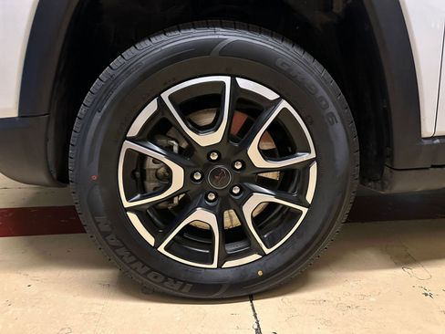 Used 2025 Jeep Compass Trailhawk w/ Trailer Tow Group image 29