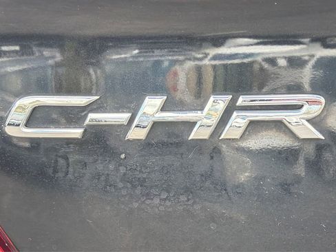 Used 2018 Toyota C-HR XLE image 23