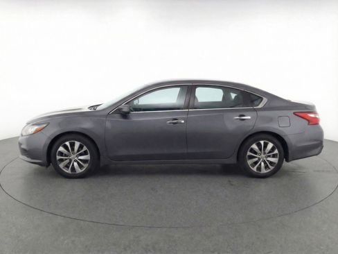 Used 2024 Nissan Altima 2.5 S image 5