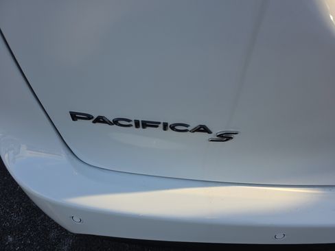 New 2026 Chrysler Pacifica Limited w/ S Appearance Package image 29
