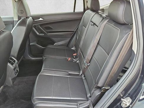 Used 2021 Volkswagen Tiguan SE AWD/4WD image 18