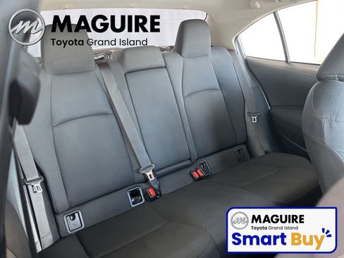 Used 2022 Toyota Corolla LE image 38