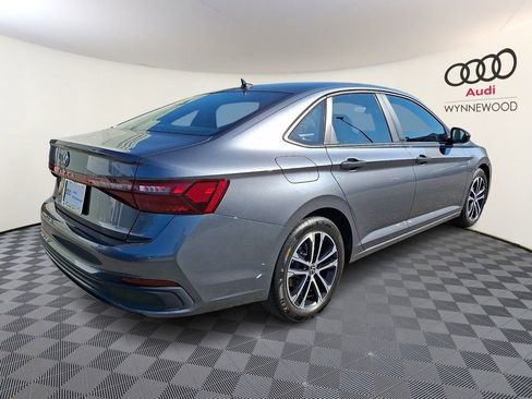 Used 2025 Volkswagen Jetta Sport FWD image 6