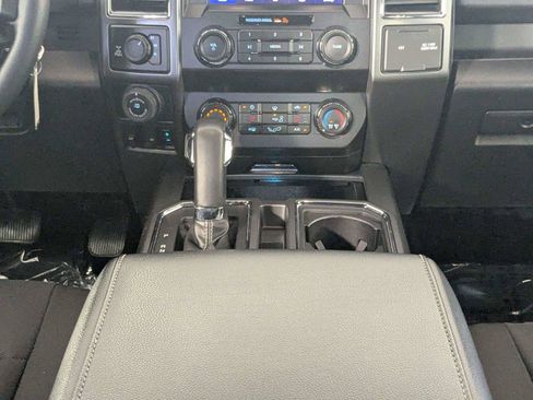 Used 2020 Ford F150 XLT w/ Equipment Group 302A Luxury AWD/4WD image 40