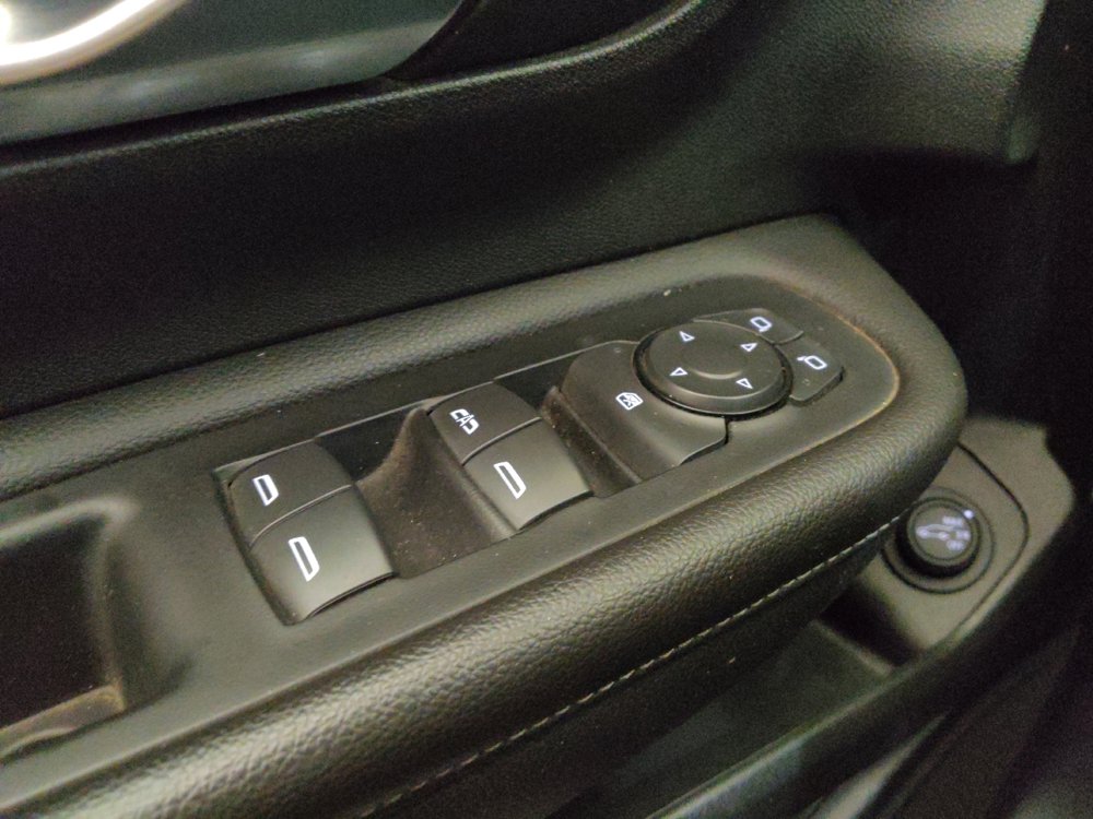 Used 2022 GMC Terrain SLT FWD image 27