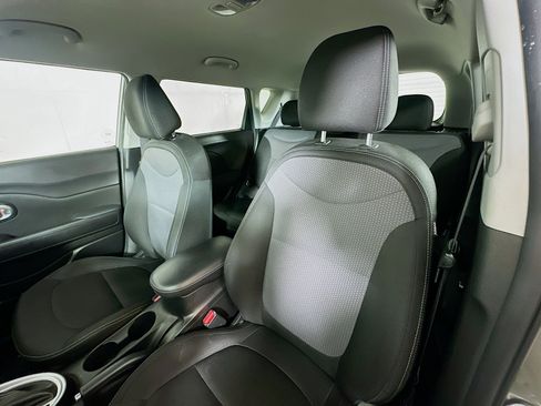 Used 2018 Kia Soul + FWD image 19