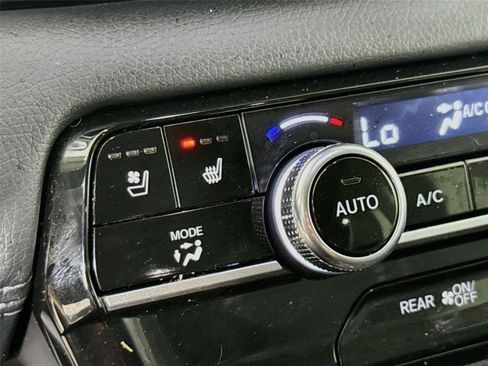 Used 2023 Honda Pilot Elite image 22