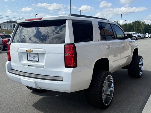 Used 2018 Chevrolet Tahoe LT w/ Luxury Package AWD/4WD image 6