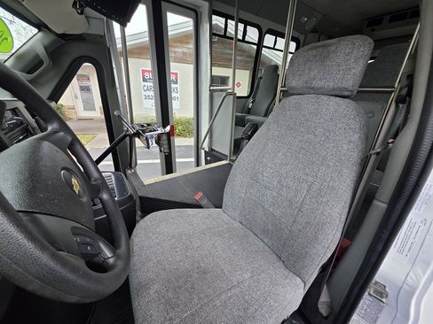 Used 2016 Chevrolet Express 3500 w/ Shuttle Bus Package RWD image 13