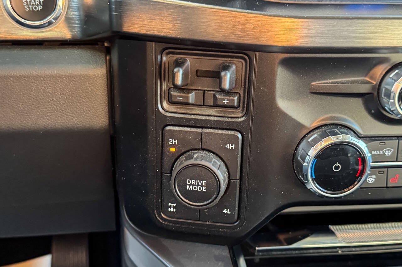 Used 2024 Ford F350 Lariat w/ Sport Appearance Package AWD/4WD image 39