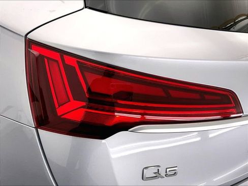 Certified 2022 Audi Q5 2.0T Premium w/ Convenience Package image 29