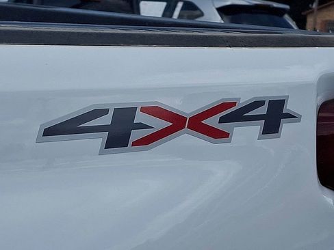 Used 2024 Chevrolet Silverado 2500 Custom w/ Custom Value Package image 33