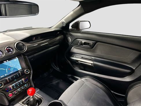 Used 2019 Ford Mustang Shelby GT350 w/ Technology Package image 23