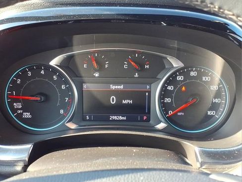 Used 2023 Chevrolet Traverse LT FWD image 30