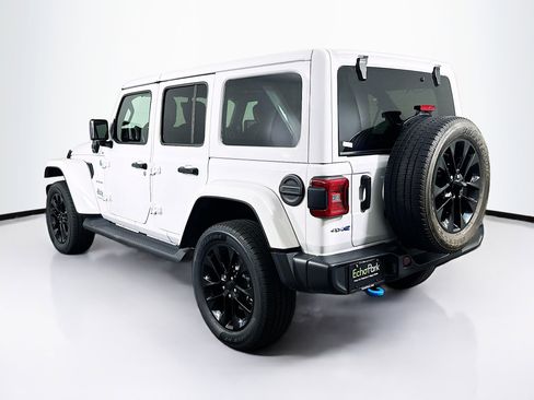 Used 2023 Jeep Wrangler Sahara w/ Cold Weather Group AWD/4WD image 5