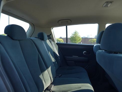 Used 2010 Nissan Versa 1.8 S w/ PWR Plus Pkg FWD image 14