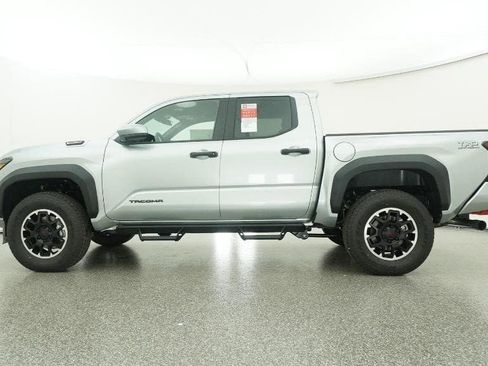 New 2025 Toyota Tacoma TRD Off-Road image 19
