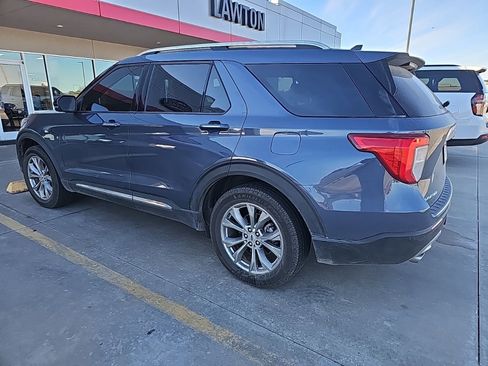 Used 2021 Ford Explorer Limited w/ Equipment Group 301A image 7