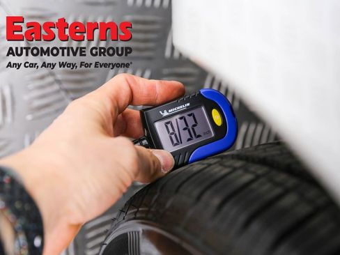 Used 2025 Nissan Altima 2.5 SV FWD image 29