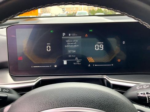 Used 2024 Kia Sorento S image 21