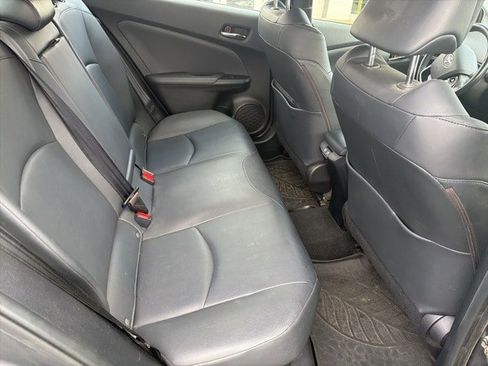 Used 2019 Toyota Prius XLE image 11