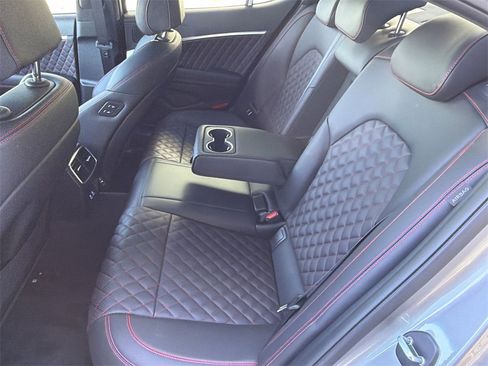 Used 2025 Genesis G70 3.3T Advanced w/ Sport Prestige Package image 25