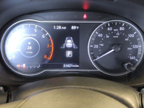 Used 2025 Nissan Versa SV FWD image 23