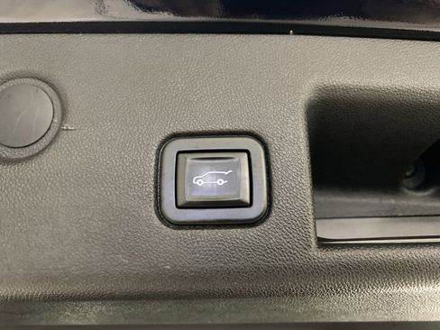 Used 2020 Chevrolet Equinox LT image 15