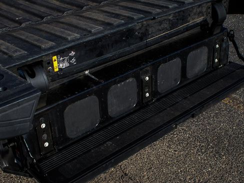 Used 2024 GMC Sierra 2500 AT4 w/ Technology Package image 45