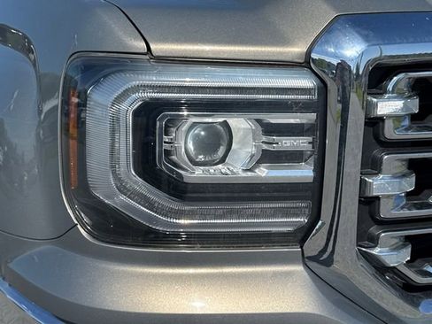 Used 2017 GMC Sierra 1500 SLT AWD/4WD image 12