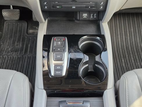 Used 2016 Honda Pilot Elite image 19