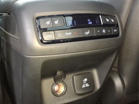 Used 2024 Hyundai Palisade Calligraphy image 24