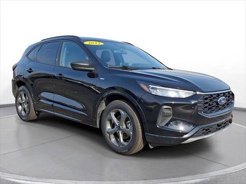 Used 2023 Ford Escape ST-Line image 1