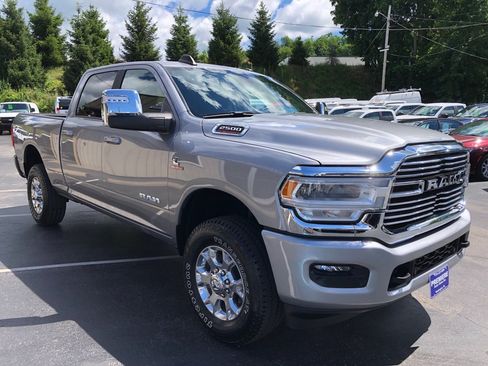 Used 2024 RAM 2500 Laramie AWD/4WD image 8