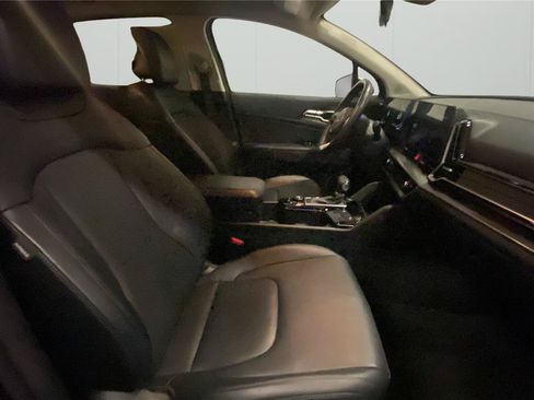Used 2024 Kia Sportage EX FWD image 14