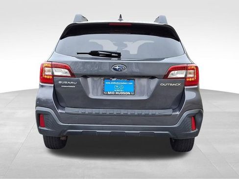 Used 2018 Subaru Outback 2.5i Premium image 5