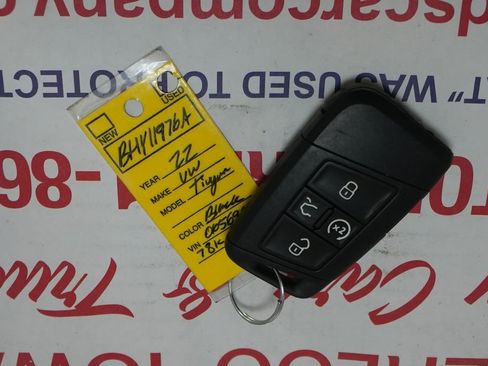 Used 2022 Volkswagen Tiguan SEL R-Line image 48