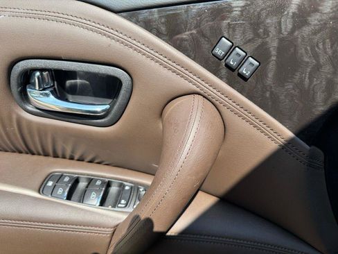 Used 2024 Nissan Armada Platinum w/ Captain's Chairs Package image 9