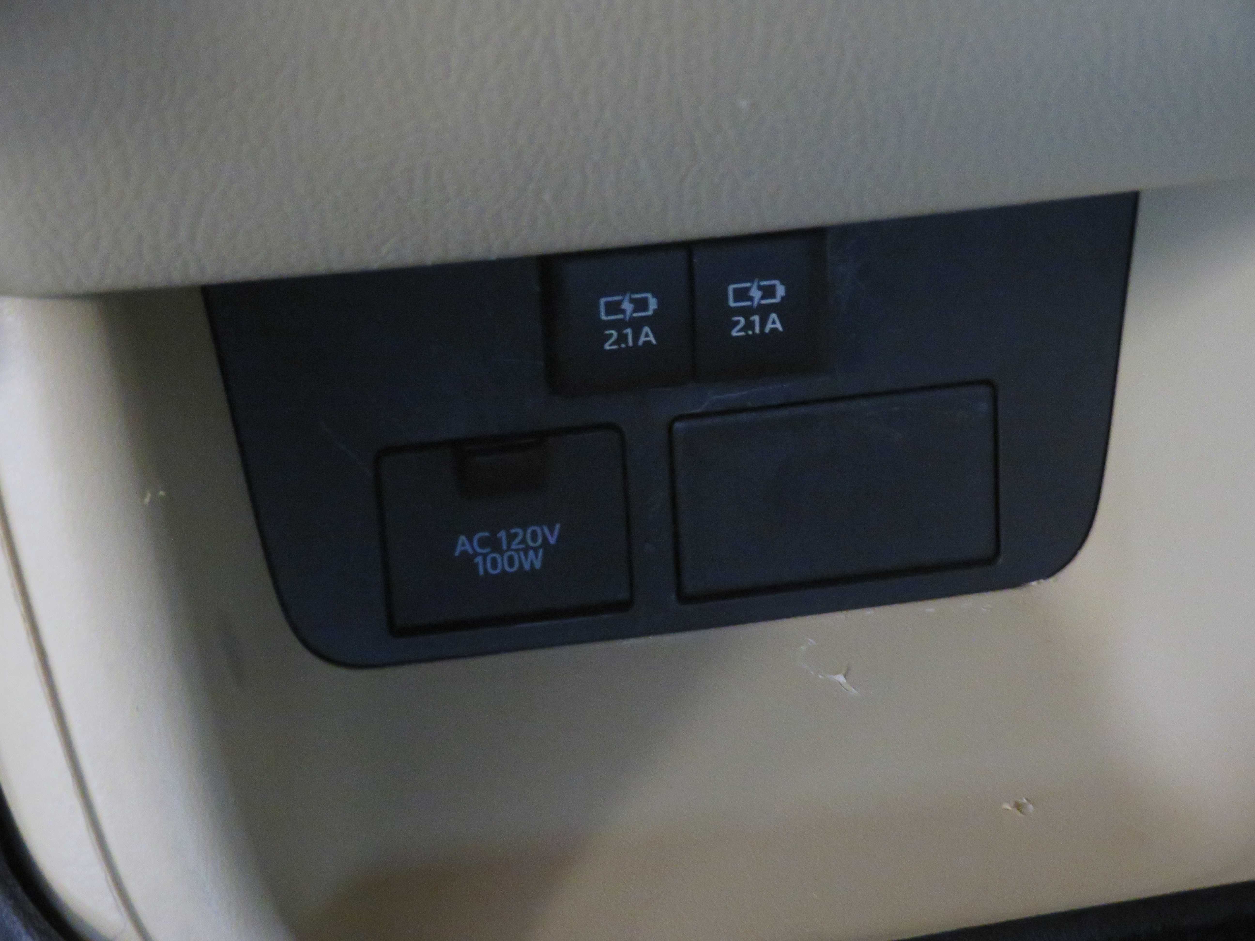 Used 2019 Toyota Highlander XLE FWD image 57