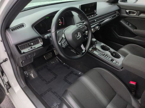 Used 2025 Honda Civic Sport image 17