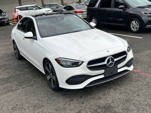 Used 2025 Mercedes-Benz C 300 4MATIC Sedan image 5
