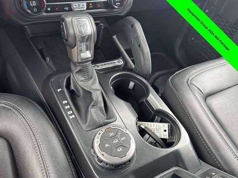 Used 2025 Ford Bronco Badlands w/ Sasquatch Package AWD/4WD image 23