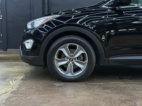 Used 2016 Hyundai Santa Fe SE AWD/4WD image 2