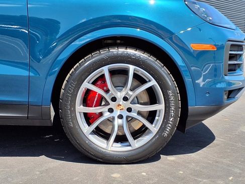 New 2025 Porsche Cayenne S image 34