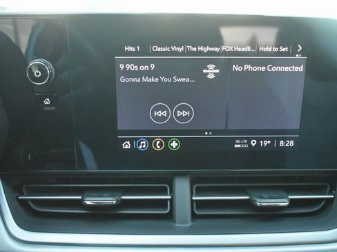 Used 2024 Chevrolet Trax RS w/ Driver Confidence Package image 21