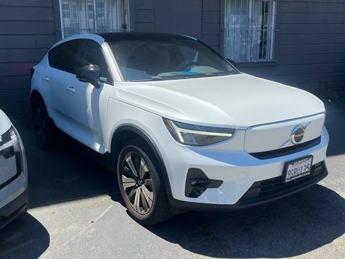 Certified 2023 Volvo C40 P8 Recharge Plus w/ Protection Package Premier AWD/4WD image 1