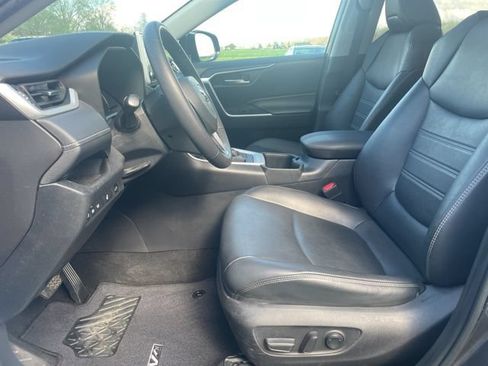 Used 2023 Toyota RAV4 XLE Premium AWD/4WD image 9