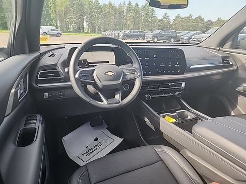Used 2026 Chevrolet Traverse LT AWD/4WD image 10